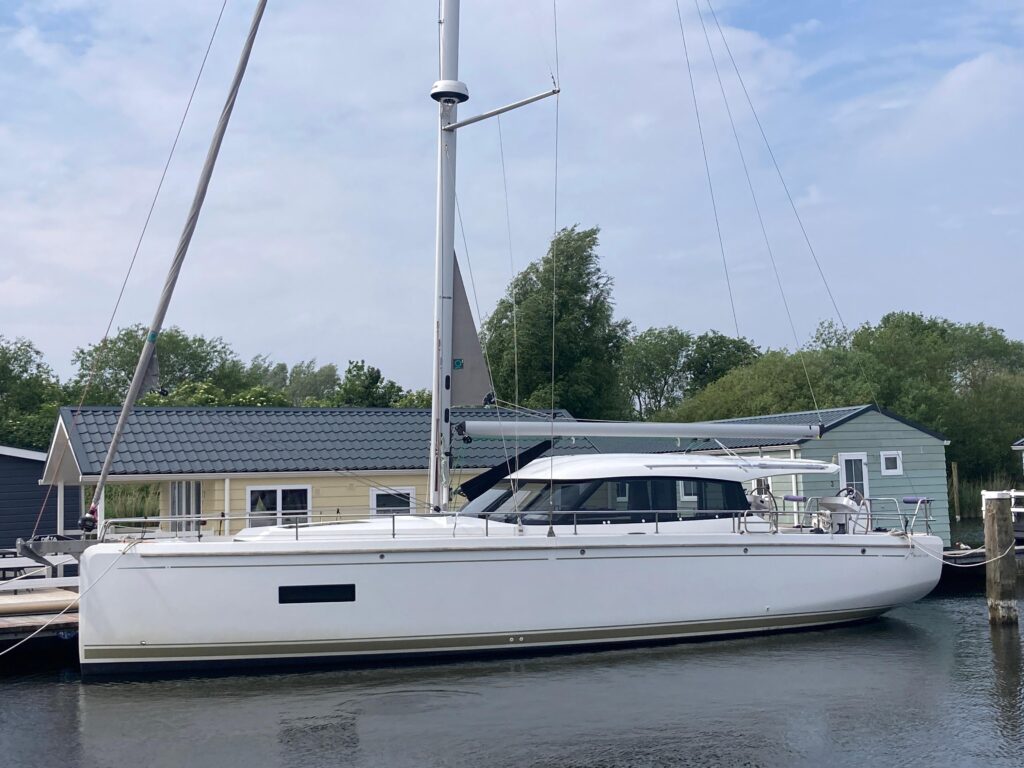 Moody Decksaloon 41