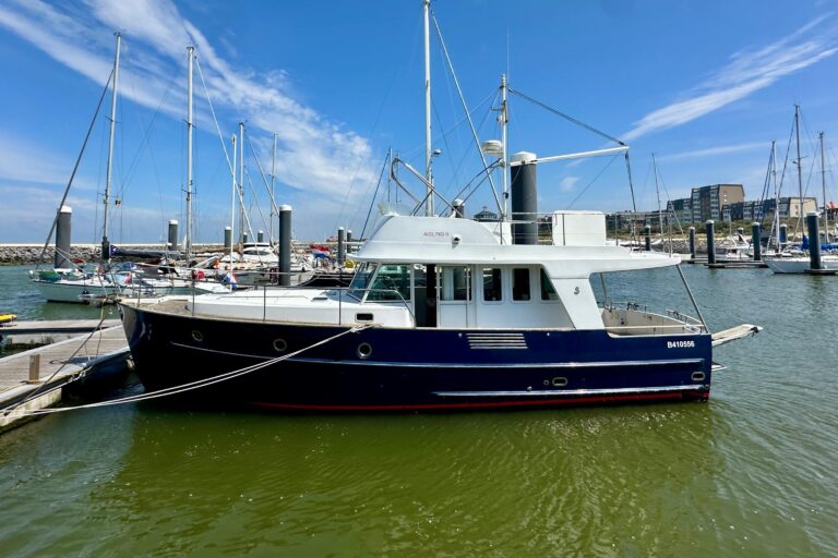 Beneteau Swift Trawler 42